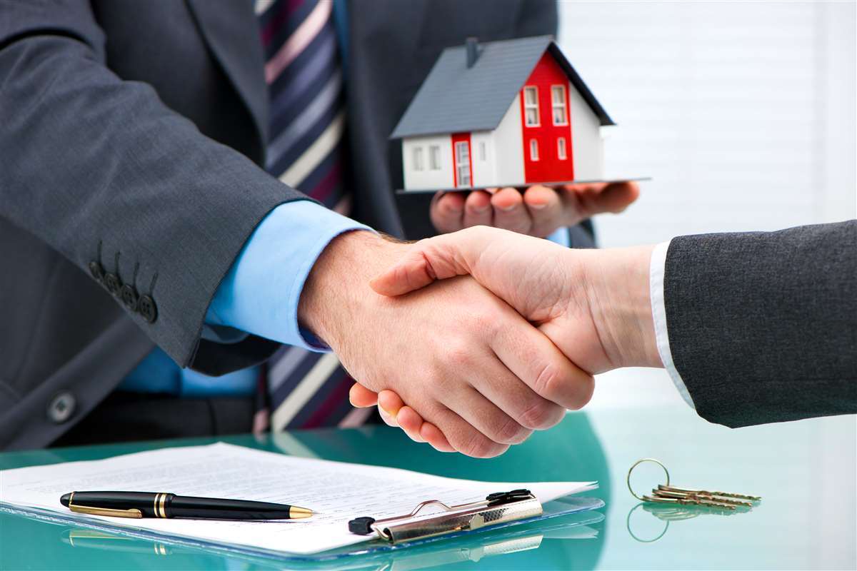 Servono 6,6 annualità di stipendio per comprare casa in Italia
